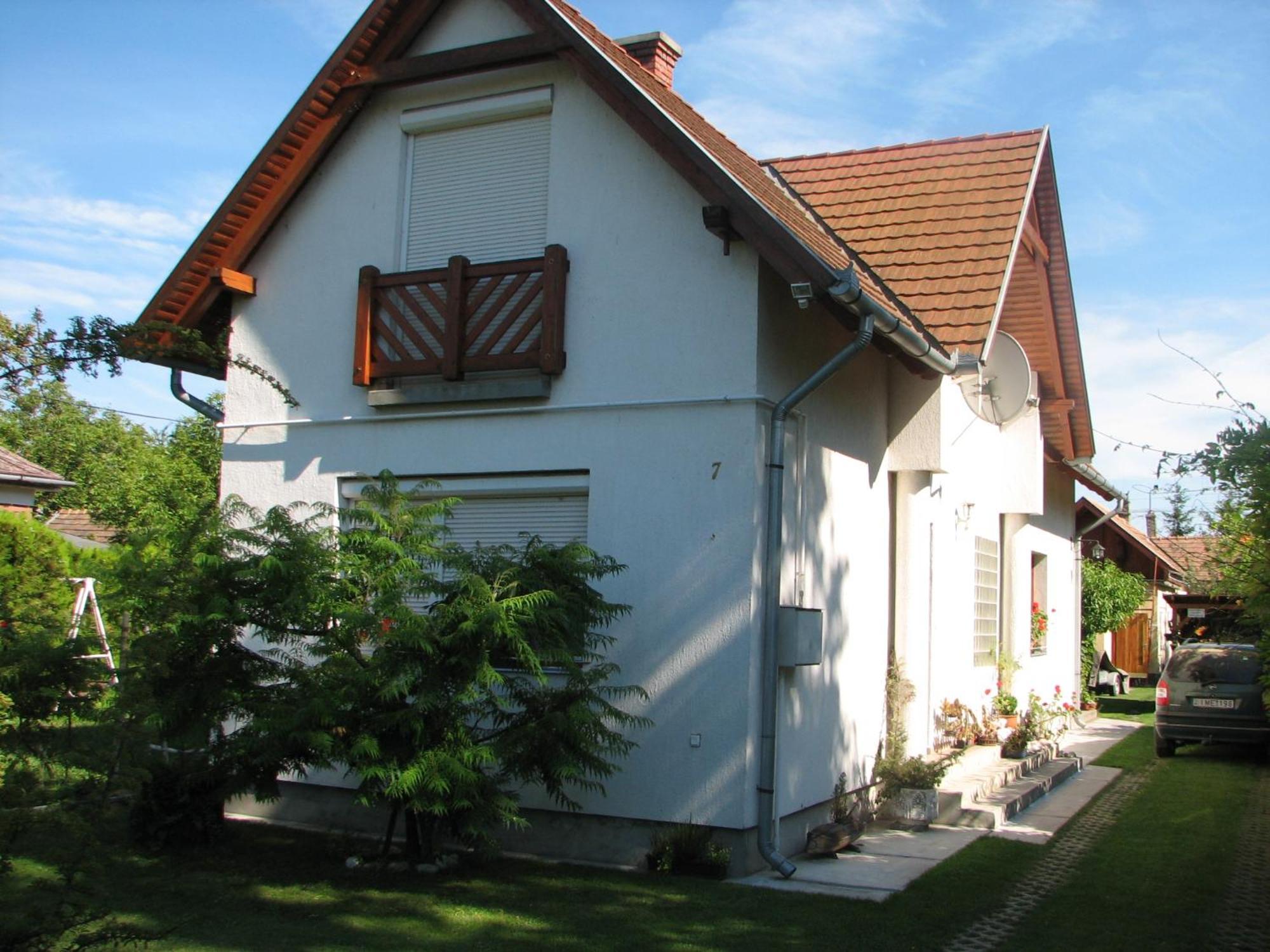 Pipacs Haz Villa Balatonlelle Exteriör bild